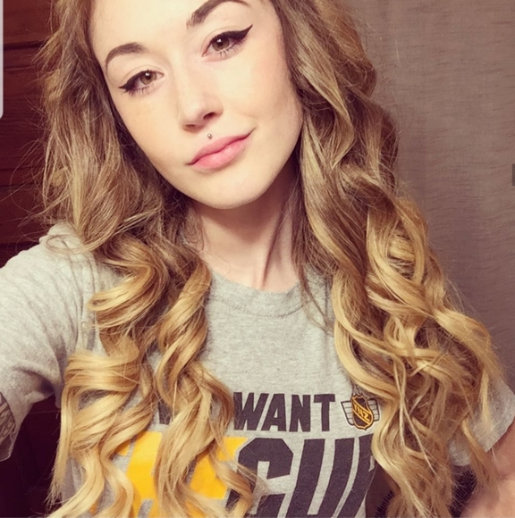 Meet your Posher, Hannah - Picture 2 of 5